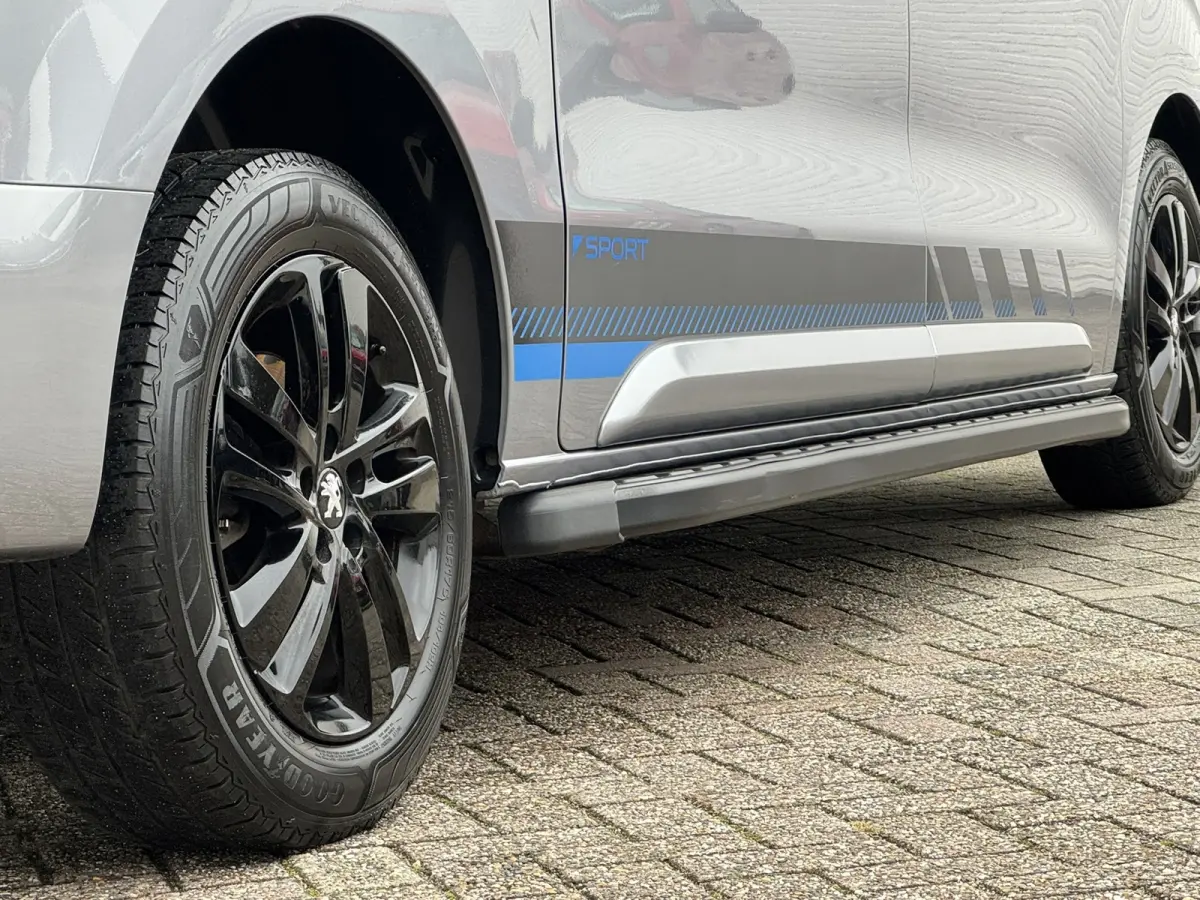 2.0 BlueHDI 180 Long Sport MARGE Automaat Trekhaak Leder Camera CarPlay Navigatie Cruise