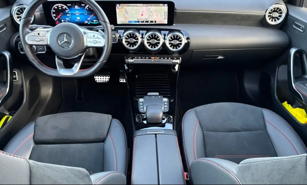 250e AMG ** NIGHT, MBUX+, PANO, TREKH, HuD, 2-Zone CLIMA, 19-inch LMV,  ** 1e EIG - UNFALLFREI ** ** INFORMEER OOK NAAR ONZE AANTREKKELIJKE FINANCIAL-LEASE TARIEVEN **