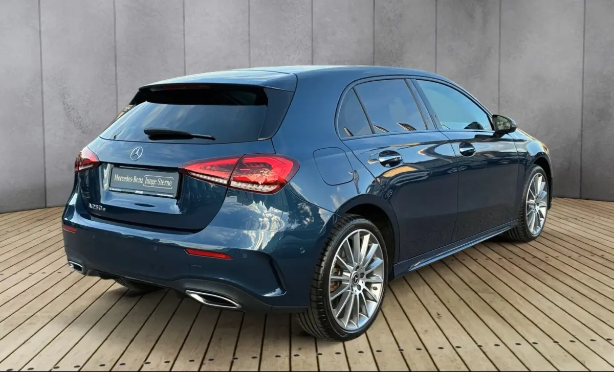 250e AMG ** NIGHT, MBUX+, PANO, TREKH, HuD, 2-Zone CLIMA, 19-inch LMV,  ** 1e EIG - UNFALLFREI ** ** INFORMEER OOK NAAR ONZE AANTREKKELIJKE FINANCIAL-LEASE TARIEVEN **