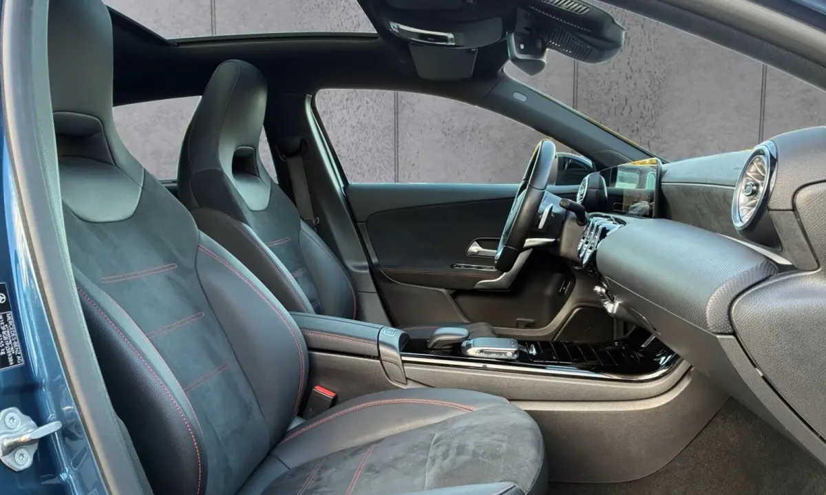 250e AMG ** NIGHT, MBUX+, PANO, TREKH, HuD, 2-Zone CLIMA, 19-inch LMV,  ** 1e EIG - UNFALLFREI ** ** INFORMEER OOK NAAR ONZE AANTREKKELIJKE FINANCIAL-LEASE TARIEVEN **