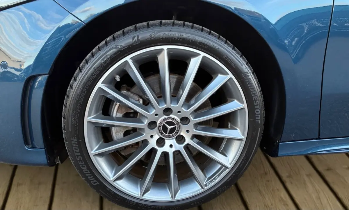 250e AMG ** NIGHT, MBUX+, PANO, TREKH, HuD, 2-Zone CLIMA, 19-inch LMV,  ** 1e EIG - UNFALLFREI ** ** INFORMEER OOK NAAR ONZE AANTREKKELIJKE FINANCIAL-LEASE TARIEVEN **