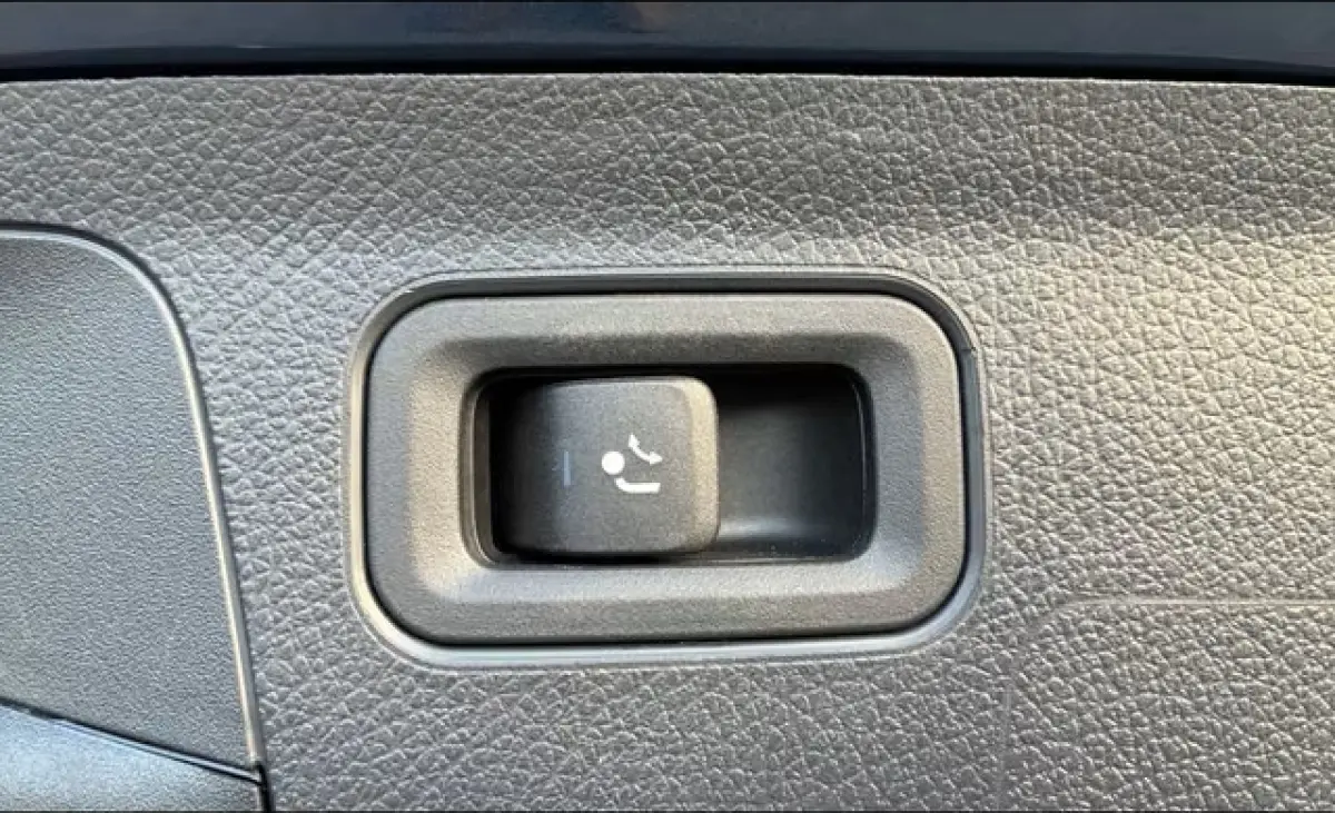 250e AMG ** NIGHT, MBUX+, PANO, TREKH, HuD, 2-Zone CLIMA, 19-inch LMV,  ** 1e EIG - UNFALLFREI ** ** INFORMEER OOK NAAR ONZE AANTREKKELIJKE FINANCIAL-LEASE TARIEVEN **