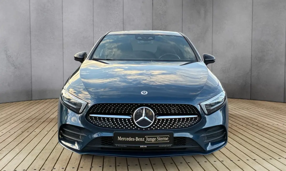250e AMG ** NIGHT, MBUX+, PANO, TREKH, HuD, 2-Zone CLIMA, 19-inch LMV,  ** 1e EIG - UNFALLFREI ** ** INFORMEER OOK NAAR ONZE AANTREKKELIJKE FINANCIAL-LEASE TARIEVEN **