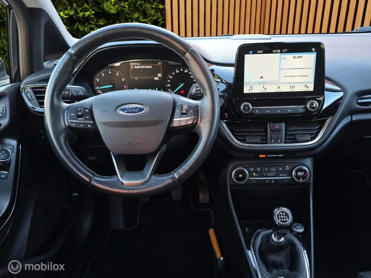 1.0 EcoBoost Titanium ✅Carplay ✅Camera ✅Winterpack