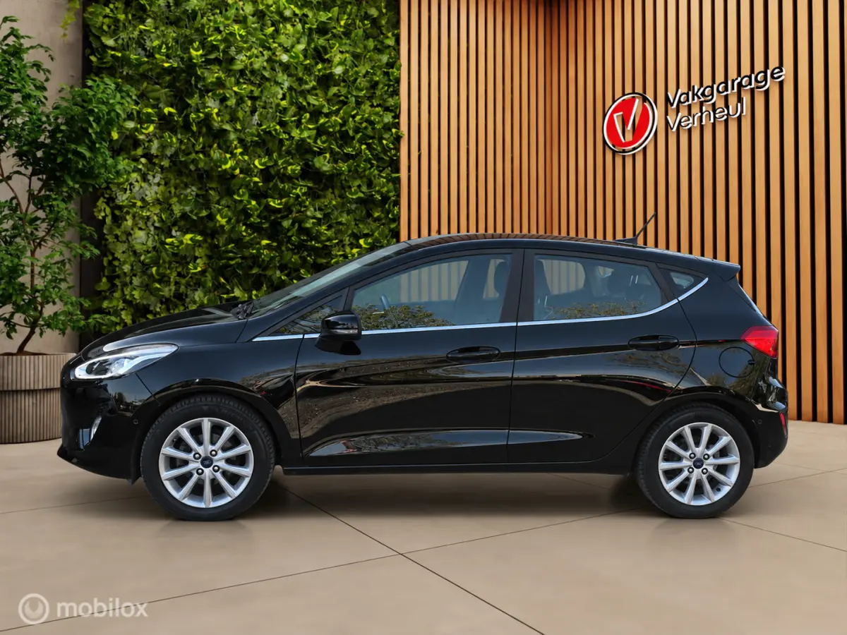 1.0 EcoBoost Titanium ✅Carplay ✅Camera ✅Winterpack
