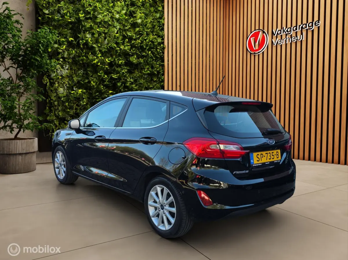 1.0 EcoBoost Titanium ✅Carplay ✅Camera ✅Winterpack