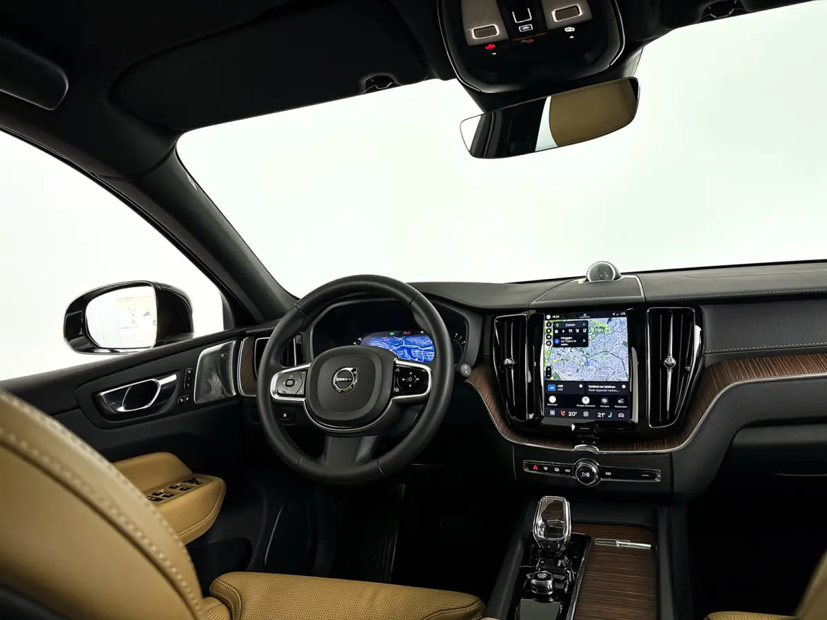 T8 Plug-in hybrid AWD R-Design | Panoramadak | 360° camera | Bowers & Wilkins | Luchtvering | Stoelventilatie | Stoel- en stuurverwarming | Trekhaak