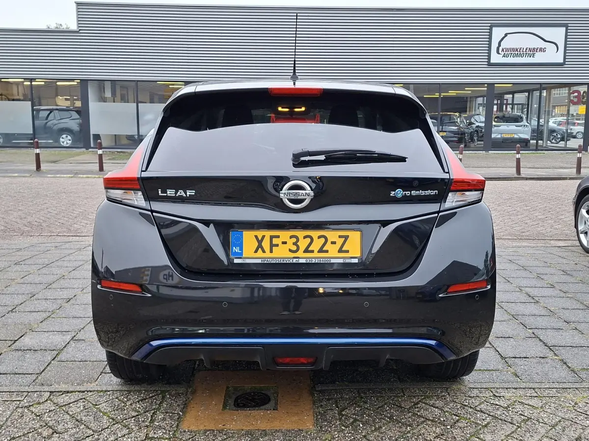N-Connecta 40 kWh Adaptive Cruise/Carplay/SOH 88,3/360camera/Navigatie/Stoelverwarming/Stuurwielverwarming