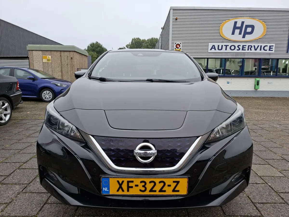 N-Connecta 40 kWh Adaptive Cruise/Carplay/SOH 88,3/360camera/Navigatie/Stoelverwarming/Stuurwielverwarming