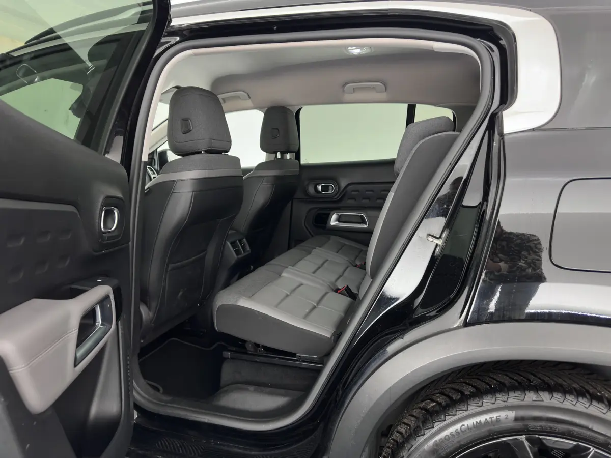 1.6 Plug-in Hybrid 225 Business Plus (Plug-in) Aut. *LEATHER-FABRIC | NAVI-FULLMAP | FULL-LED | KEYLESS | TOPVIEW | ECC | PRIVACY-GLASS | PDC | CRUISE | DAB | DIGI-COCKPIT | CARPLAY |  LANE-