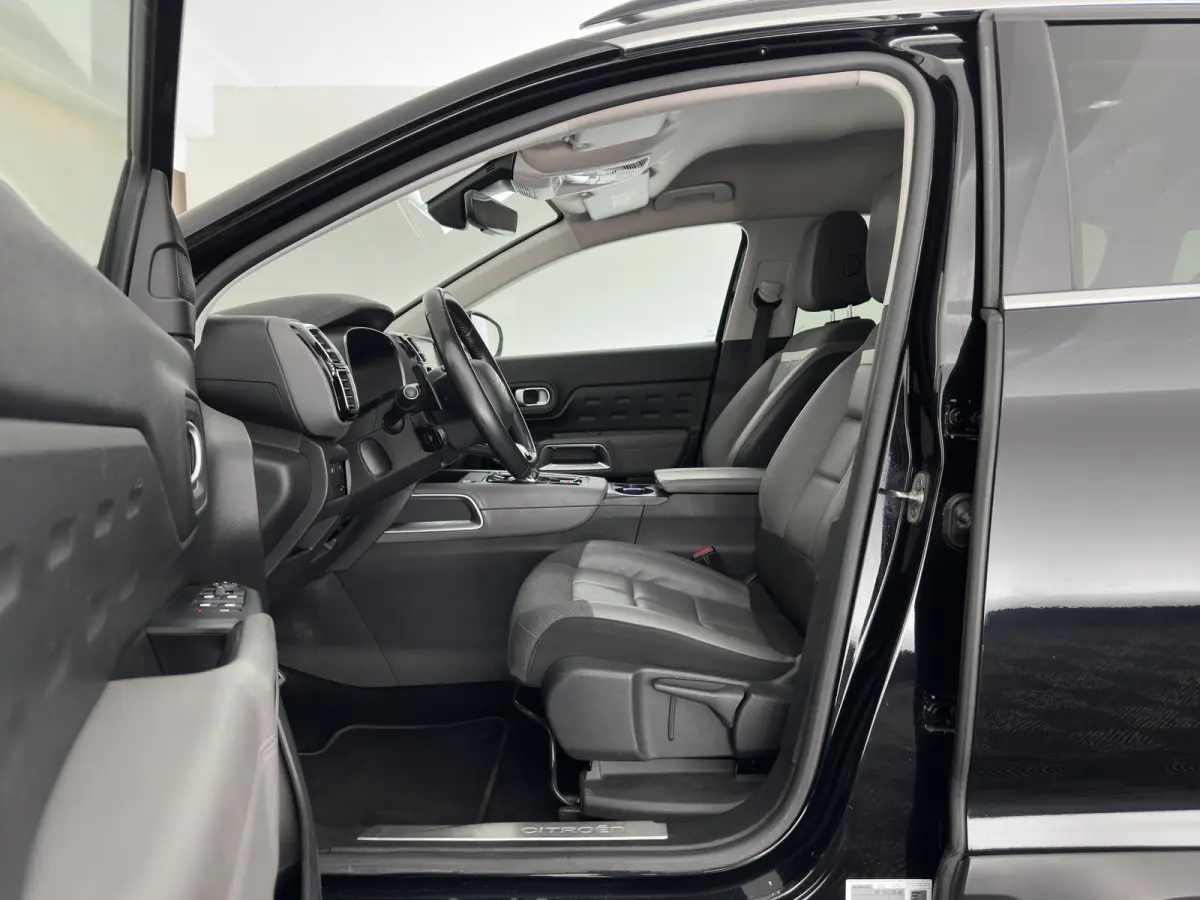 1.6 Plug-in Hybrid 225 Business Plus (Plug-in) Aut. *LEATHER-FABRIC | NAVI-FULLMAP | FULL-LED | KEYLESS | TOPVIEW | ECC | PRIVACY-GLASS | PDC | CRUISE | DAB | DIGI-COCKPIT | CARPLAY |  LANE-