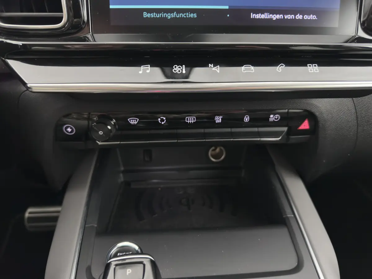 1.6 Plug-in Hybrid 225 Business Plus (Plug-in) Aut. *LEATHER-FABRIC | NAVI-FULLMAP | FULL-LED | KEYLESS | TOPVIEW | ECC | PRIVACY-GLASS | PDC | CRUISE | DAB | DIGI-COCKPIT | CARPLAY |  LANE-