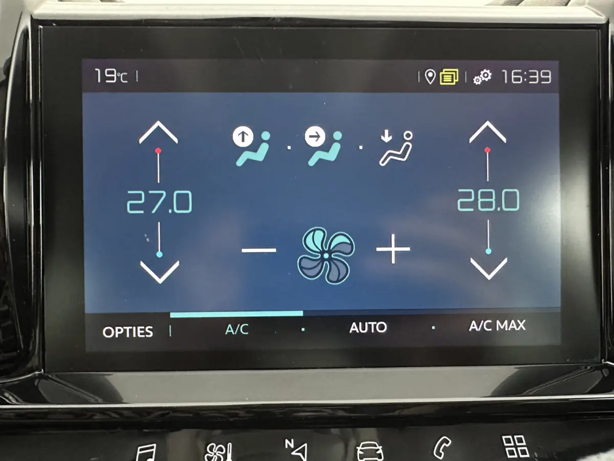 1.6 Plug-in Hybrid 225 Business Plus (Plug-in) Aut. *LEATHER-FABRIC | NAVI-FULLMAP | FULL-LED | KEYLESS | TOPVIEW | ECC | PRIVACY-GLASS | PDC | CRUISE | DAB | DIGI-COCKPIT | CARPLAY |  LANE-