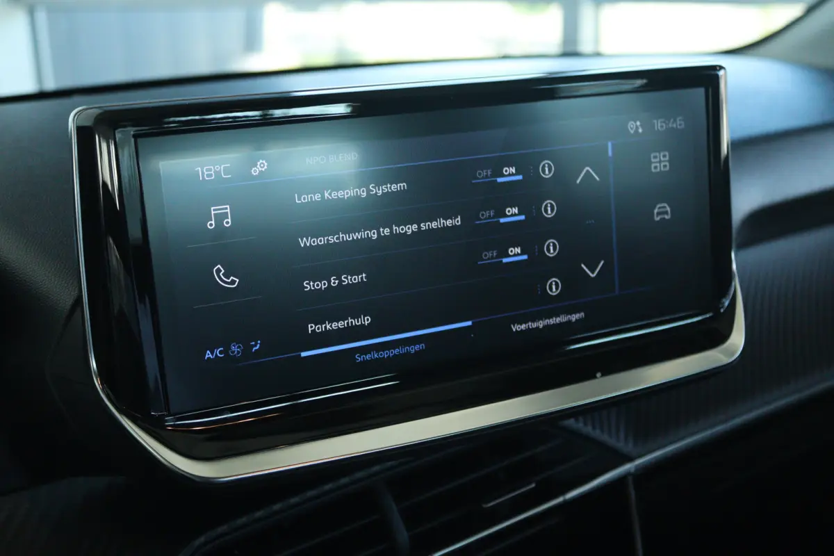 Hybrid 110 e-DCS6 Active | Cruise Control | Carplay | LED | Airco | Parkeersensoren | Eleklektrische Ramen