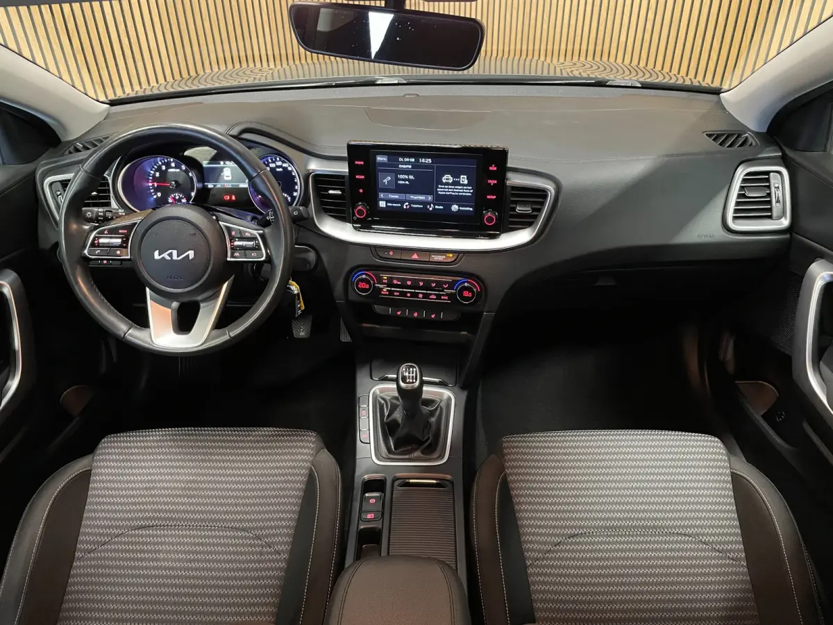 1.0 T-GDi DynamicLine|120PK|FACELIFT|APPLE CARPLAY|ANDROID AUTO|STOEL-,STUURVERW|CAMERA|CRUISE,CLIMATE|1E EIG.|INCL.BTW|