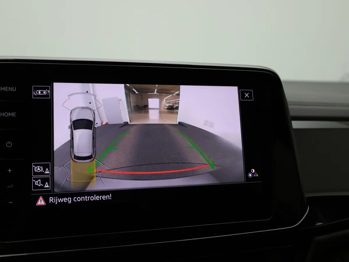 1.5 TSI R-Line Business | 150 PK | Automaat | Black Style | Keyless | Stoelverwarming | Digital Cockpit PRO | Navigatie | Carplay / Android Auto | Parkeercamera |