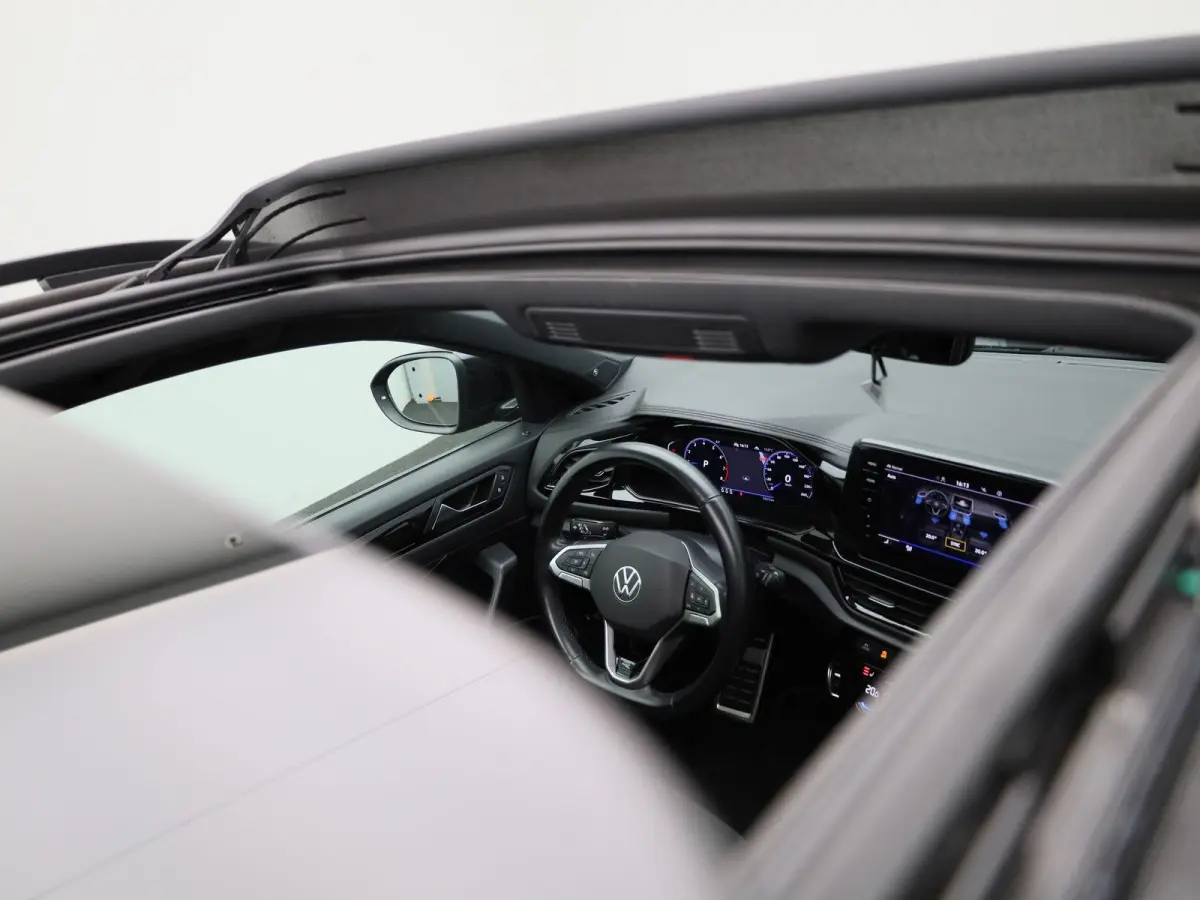 1.5 TSI R-Line Business | 150 PK | Automaat | Black Style | Keyless | Stoelverwarming | Digital Cockpit PRO | Navigatie | Carplay / Android Auto | Parkeercamera |