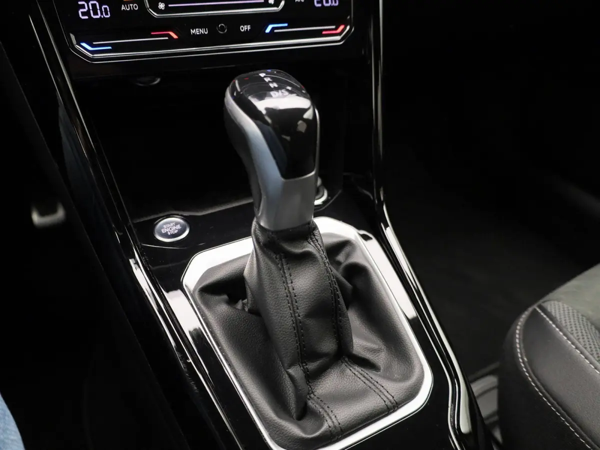 1.5 TSI R-Line Business | 150 PK | Automaat | Black Style | Keyless | Stoelverwarming | Digital Cockpit PRO | Navigatie | Carplay / Android Auto | Parkeercamera |