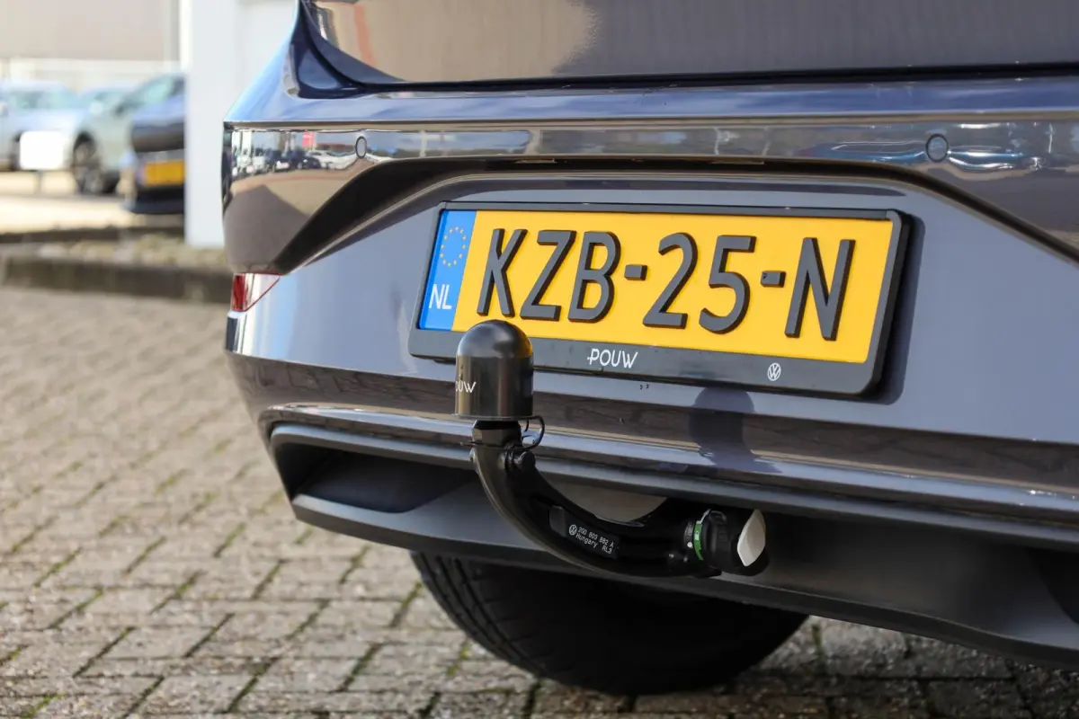 1.0 TSI 95pk DSG Life Edition | Achteruitrijcamera | Trekhaak | Stoelverwarming
