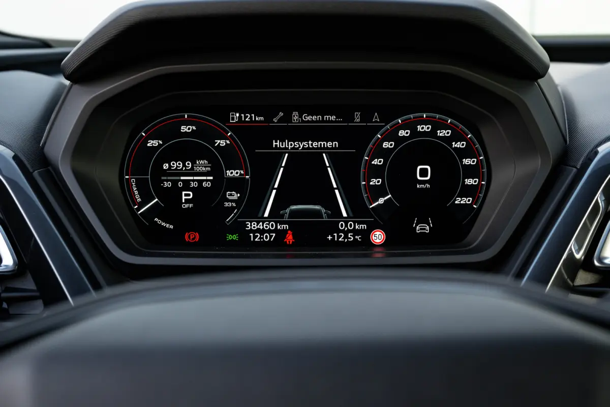 45 S Edition 82 kWh 285 PK | Achteruitrijcamera | Head-up | Elektrische stoelen | Privacy glas