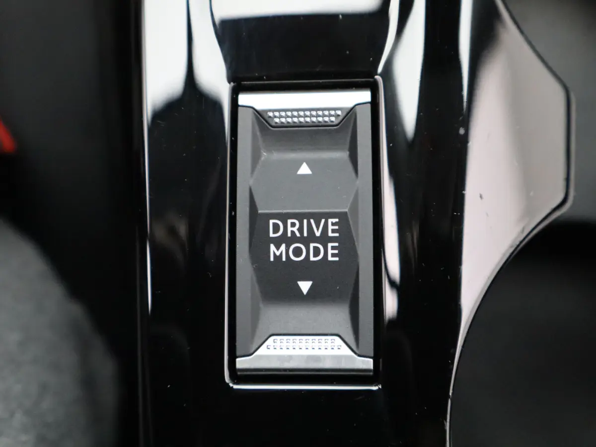 EV Allure 51 kWh | SOH 96% | Carplay | Adaptieve cruise | Stoelverwarming | Keyless | PDC V+A |