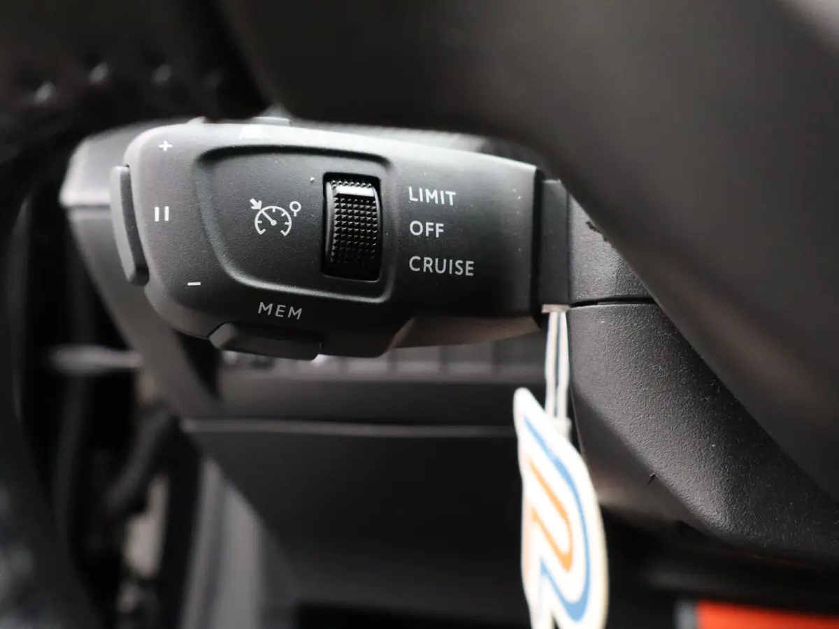 EV Allure 51 kWh | SOH 96% | Carplay | Adaptieve cruise | Stoelverwarming | Keyless | PDC V+A |