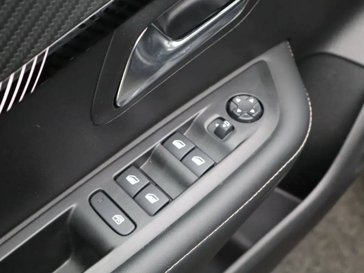 EV Allure 51 kWh | SOH 96% | Carplay | Adaptieve cruise | Stoelverwarming | Keyless | PDC V+A |