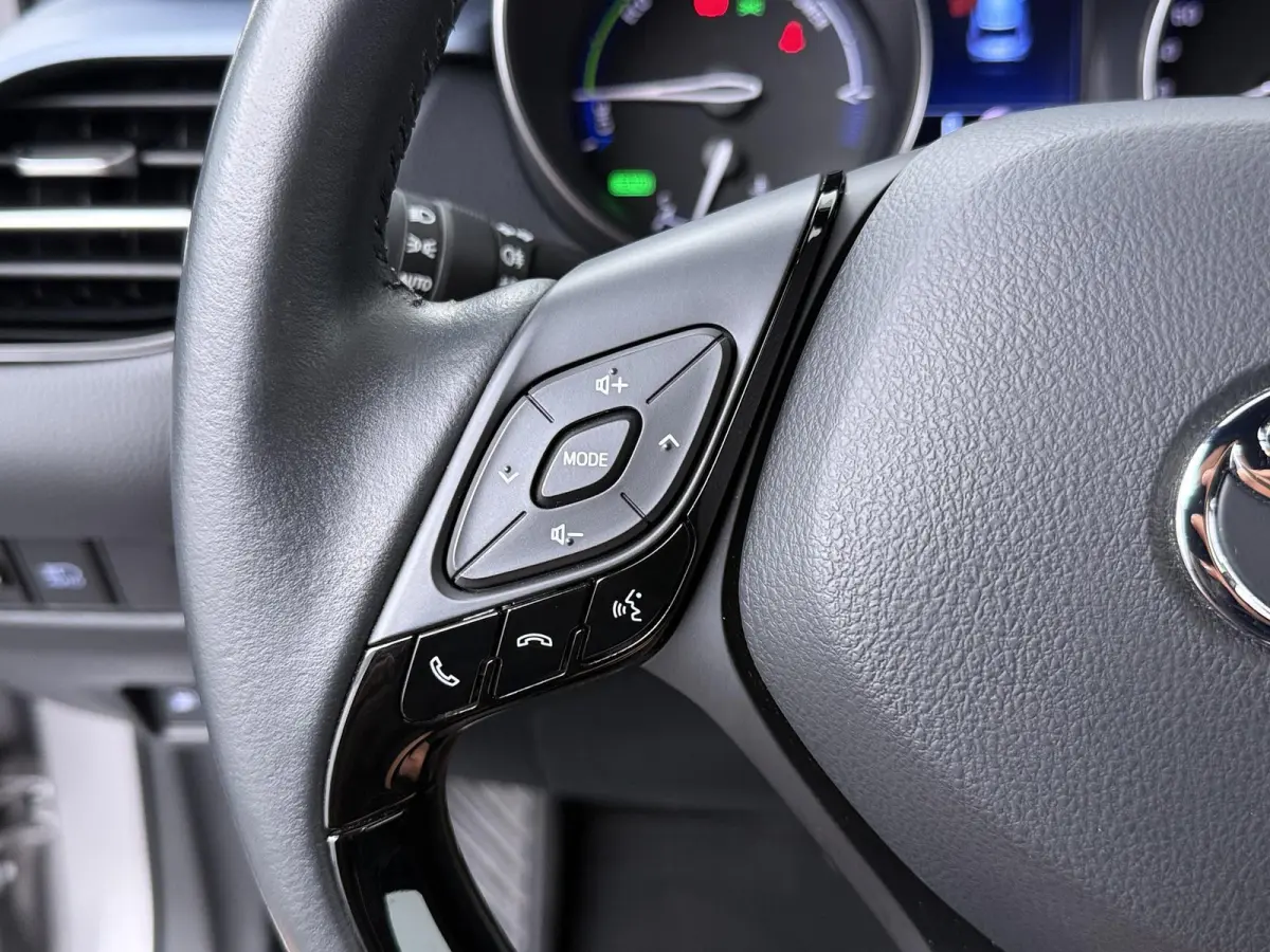 1.8 Hybrid Style Luxury | Trekhaak | JBL Audio | CarPlay | Adaptieve Cruise |