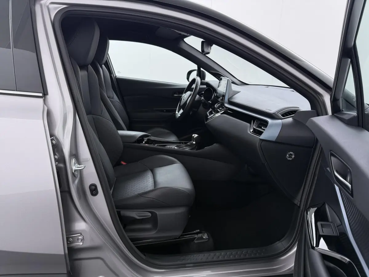 1.8 Hybrid Style Luxury | Trekhaak | JBL Audio | CarPlay | Adaptieve Cruise |