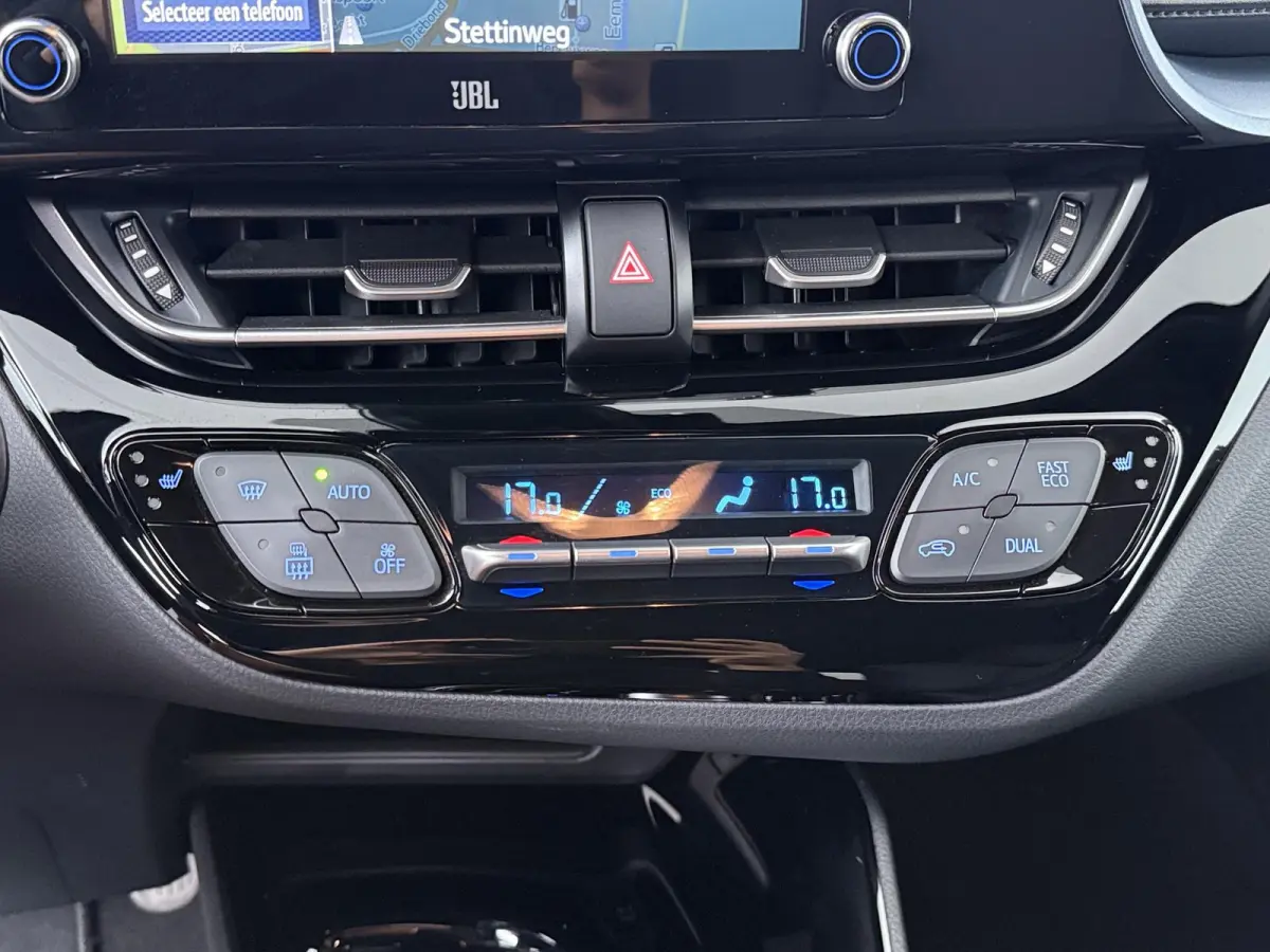 1.8 Hybrid Style Luxury | Trekhaak | JBL Audio | CarPlay | Adaptieve Cruise |