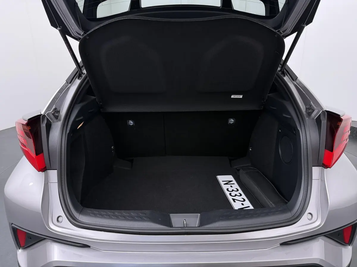 1.8 Hybrid Style Luxury | Trekhaak | JBL Audio | CarPlay | Adaptieve Cruise |