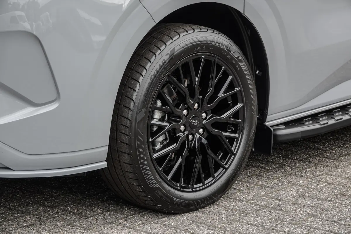 L2H1 2.5PHEV 233Pk Aut. | Limited | Plug-In Hybrid | 360° Camera | 2x Schuifdeur | Spoilerpack | 19'' | Grey Matter