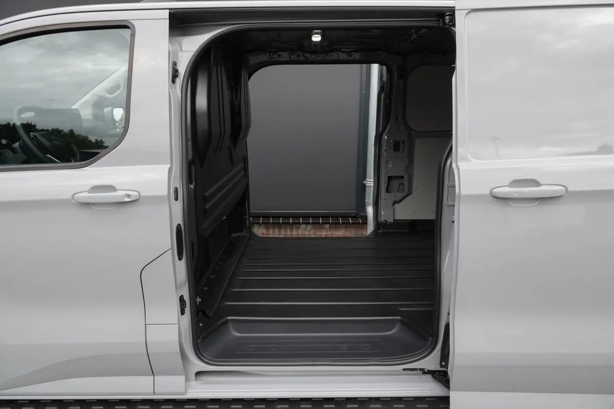 L2H1 2.5PHEV 233Pk Aut. | Limited | Plug-In Hybrid | 360° Camera | 2x Schuifdeur | Spoilerpack | 19'' | Grey Matter