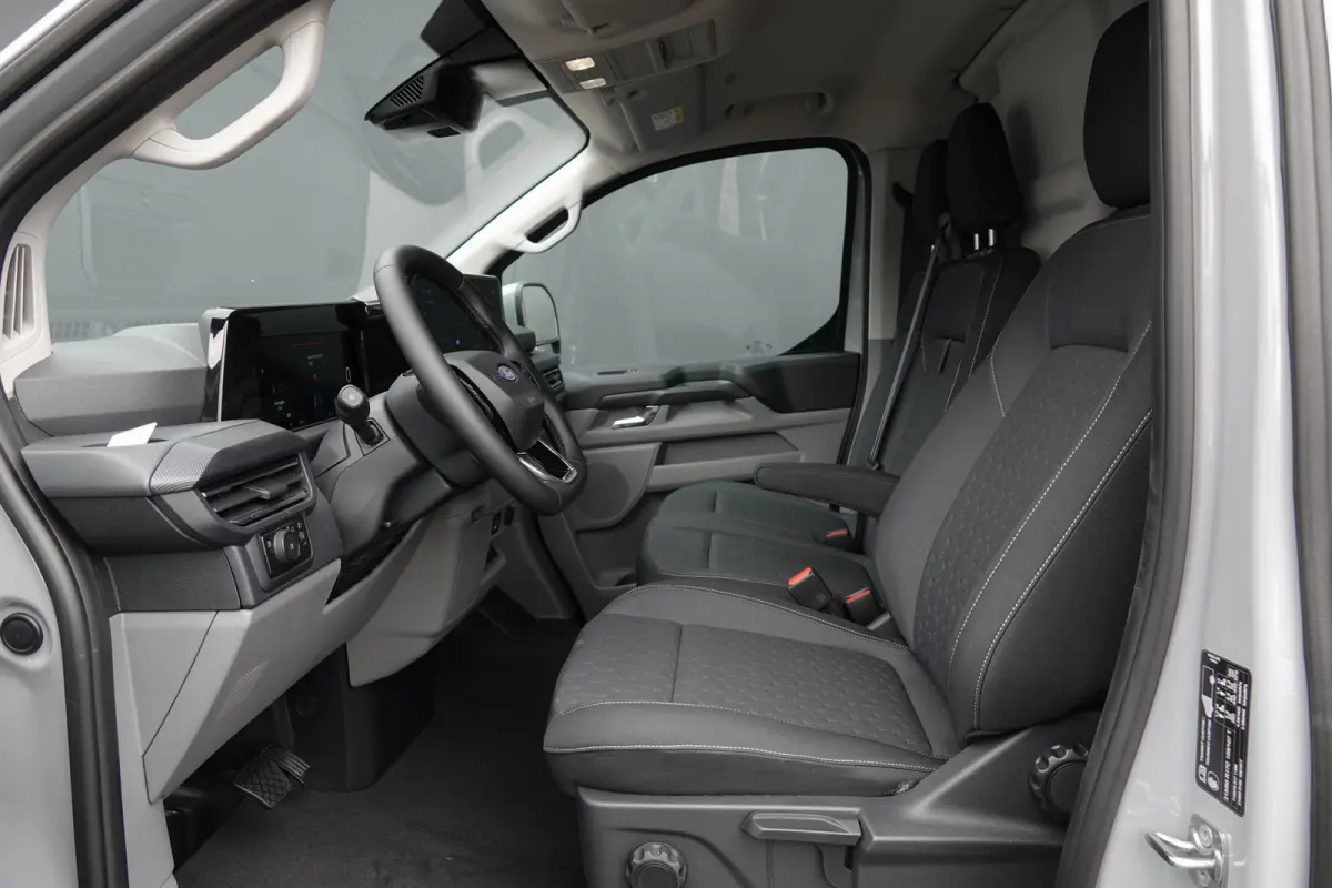 L2H1 2.5PHEV 233Pk Aut. | Limited | Plug-In Hybrid | 360° Camera | 2x Schuifdeur | Spoilerpack | 19'' | Grey Matter