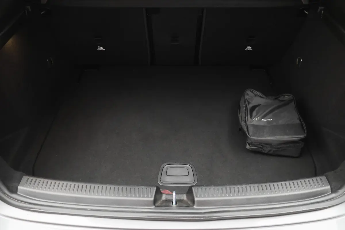 180 Business Solution AMG Panoramadak, Memory-Stoelen, Camera, Virtual Cockpit, Sfeerverlichting, LED, 18''