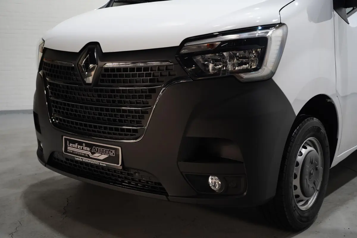 2.3 DCI 135 pk L3H2 Navi, Camera, Laadruimte Pakket, PDC V+A, 270 Graden Deuren, Smartphone Lader, 3-Zits, Nieuw