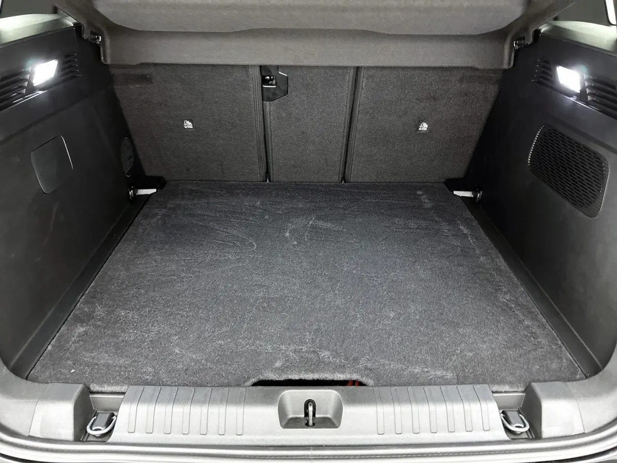 1.6 e-Hybrid Plug-In First Edition Panorama dak | 360 Camera | massagestoelen + ventilatie + verwarming