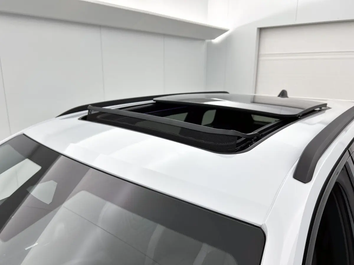 1.6 e-Hybrid Plug-In First Edition Panorama dak | 360 Camera | massagestoelen + ventilatie + verwarming