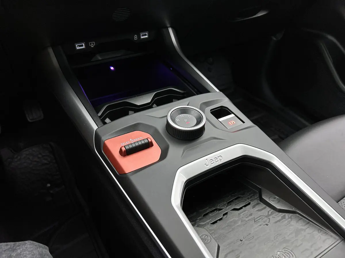 1.6 e-Hybrid Plug-In First Edition Panorama dak | 360 Camera | massagestoelen + ventilatie + verwarming