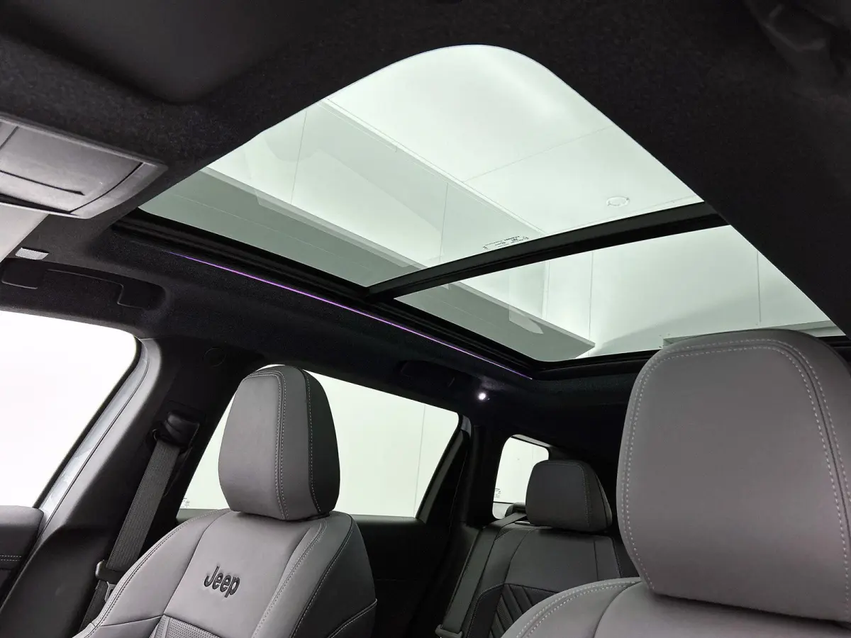 1.6 e-Hybrid Plug-In First Edition Panorama dak | 360 Camera | massagestoelen + ventilatie + verwarming