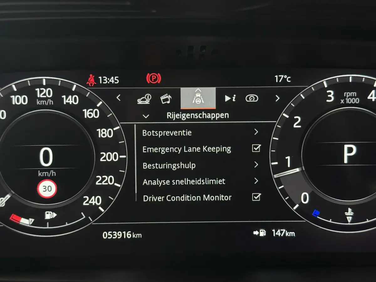 2.0 P200 AWD R-Dynamic HSE 2x Memory Carplay Camera Panorama All season banden