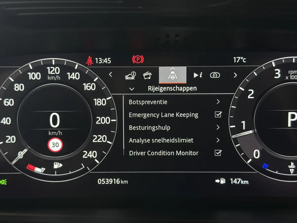 2.0 P200 AWD R-Dynamic HSE 2x Memory Carplay Camera Panorama All season banden