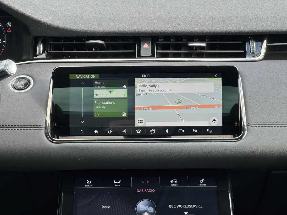 2.0 P200 AWD R-Dynamic HSE 2x Memory Carplay Camera Panorama All season banden