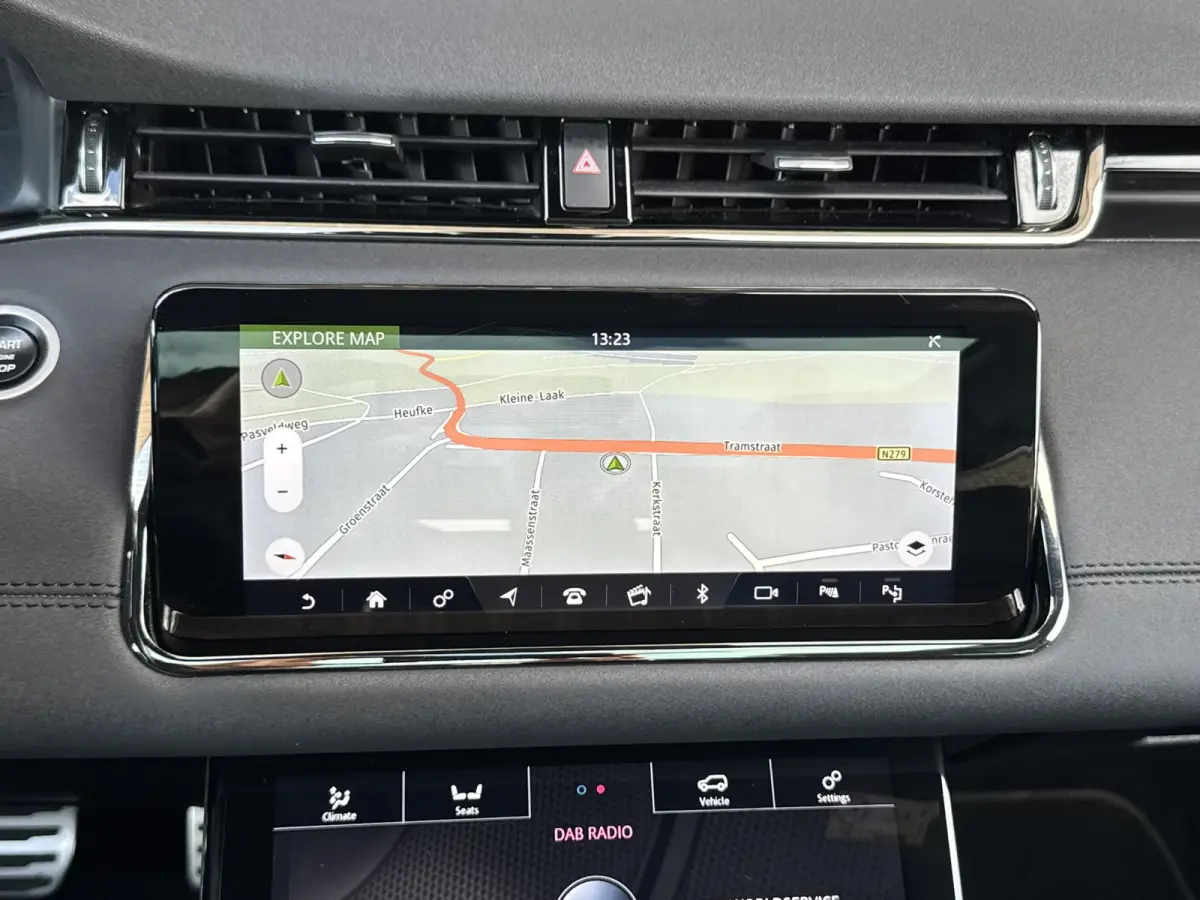 2.0 P200 AWD R-Dynamic HSE 2x Memory Carplay Camera Panorama All season banden