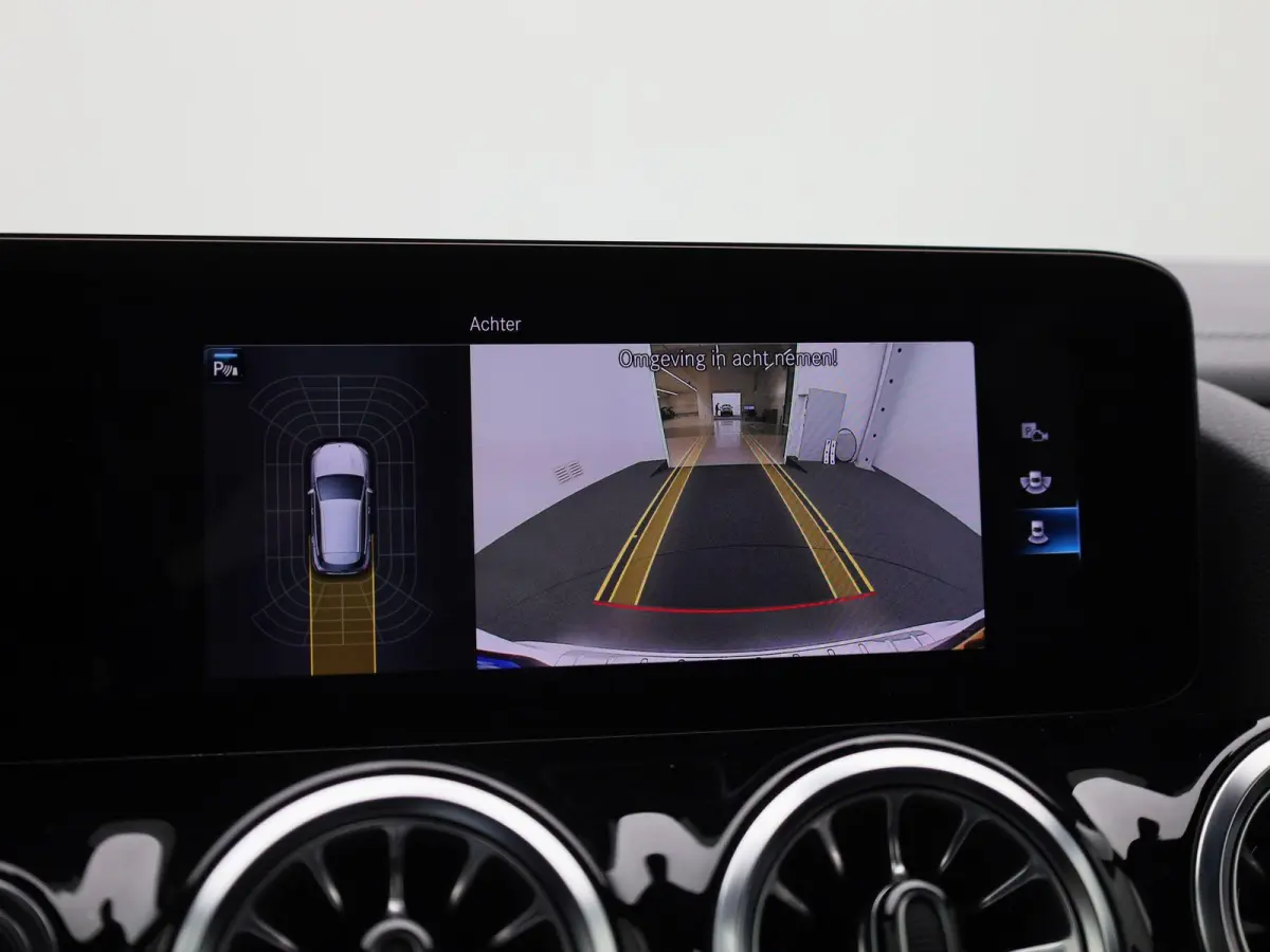 250 e Business Solution AMG Limited | Automaat | Panorama dak | Focal audio | Sfeer verlichting | Apple carplay / Android auto | Virtual cockpit | Camera | Navigatie | Stoel verwarming | DAB