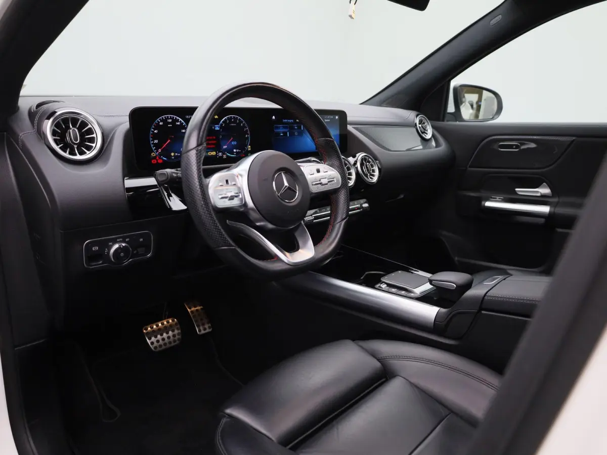 250 e Business Solution AMG Limited | Automaat | Panorama dak | Focal audio | Sfeer verlichting | Apple carplay / Android auto | Virtual cockpit | Camera | Navigatie | Stoel verwarming | DAB