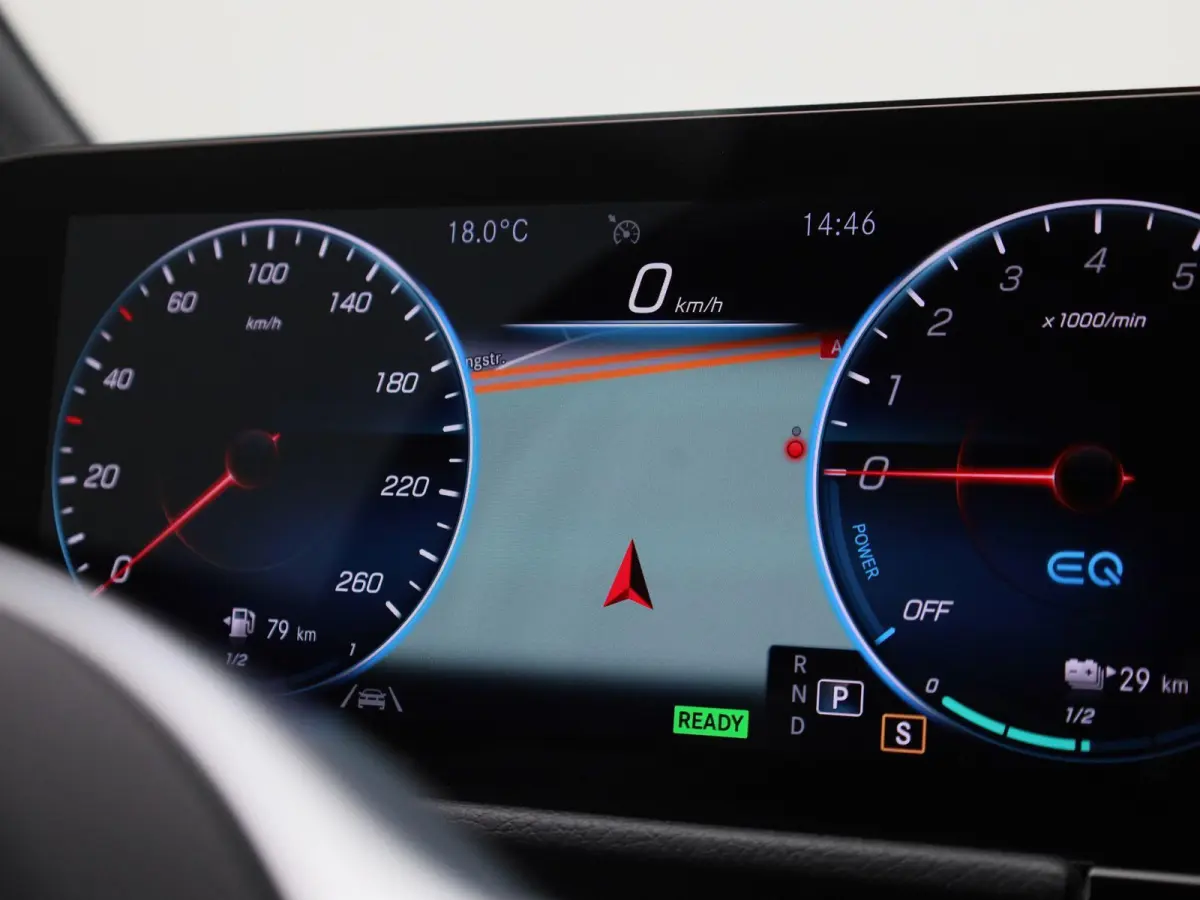 250 e Business Solution AMG Limited | Automaat | Panorama dak | Focal audio | Sfeer verlichting | Apple carplay / Android auto | Virtual cockpit | Camera | Navigatie | Stoel verwarming | DAB