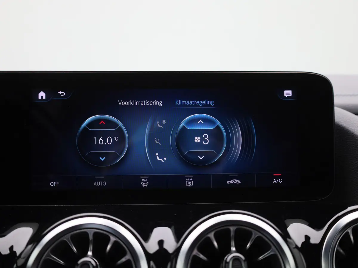 250 e Business Solution AMG Limited | Automaat | Panorama dak | Focal audio | Sfeer verlichting | Apple carplay / Android auto | Virtual cockpit | Camera | Navigatie | Stoel verwarming | DAB