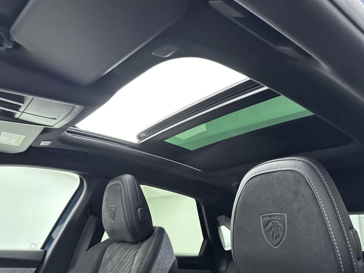 1.2 Hybrid 145 GT | DEMO DEAL | Panoramisch schuifkanteldak | Alcantara stoelen | Elektrische achterklep |