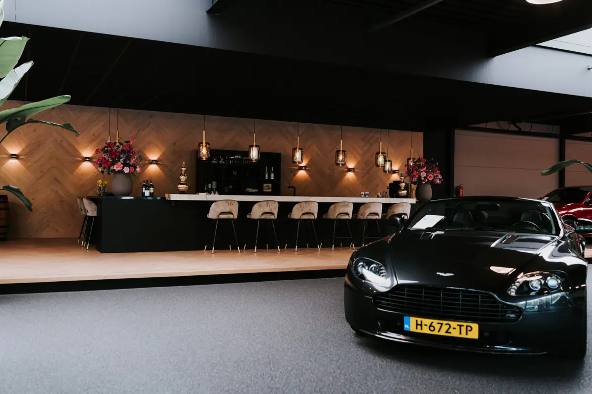 300 Business Line 89 kWh Wordt verwacht! Foto's volgen